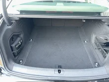 Audi A4 Limousine 2.0 TFSI ultra Sport in mythosschwarz met.