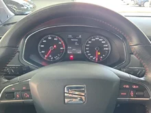 SEAT Arona FR EcoTSI in Desire-Red Metallic Dach Fels-Grau
