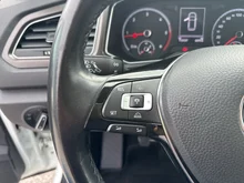 VW T-Roc Design TDI in Pure White Dach Schwarz