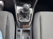 VW T-Roc Design TDI in Pure White Dach Schwarz