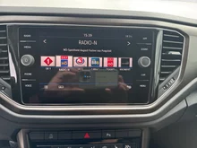 VW T-Roc Design TDI in Pure White Dach Schwarz
