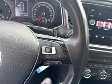 VW T-Roc Design TDI in Pure White Dach Schwarz