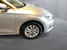 Škoda Octavia Combi Selection TSI mHEV DSG in Brillant-Silber Metallic