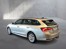 Škoda Octavia Combi Selection TSI mHEV DSG in Brillant-Silber Metallic