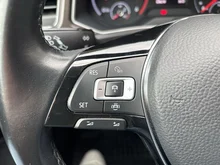 VW T-Roc Design TDI in Atlantik Blue Metallic