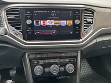 VW T-Roc Design TDI in Atlantik Blue Metallic