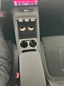 Škoda Peaq Sportline 90x in Rosewood-Beige Metallic