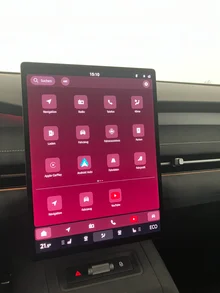 Škoda Peaq Sportline 90x in Rosewood-Beige Metallic