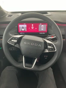 Škoda Peaq Sportline 90x in Rosewood-Beige Metallic