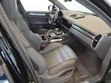 Porsche Cayenne Turbo S E-Hybrid in moonlightblue-metallic