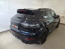 Porsche Cayenne Turbo S E-Hybrid in moonlightblue-metallic