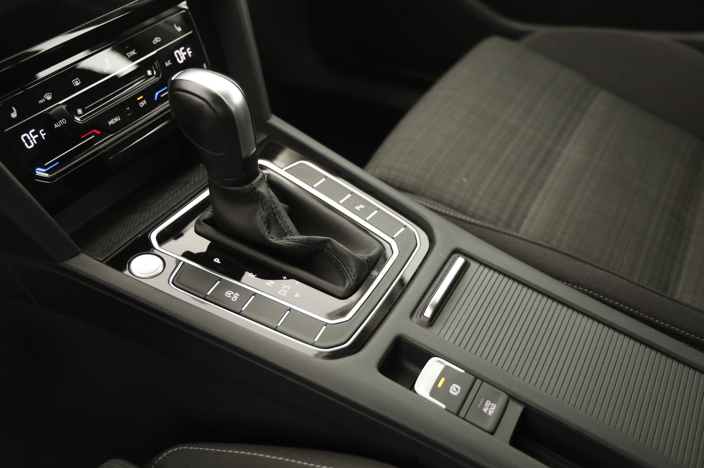VW Passat Variant Business TDI DSG | Bild 12 von 21
