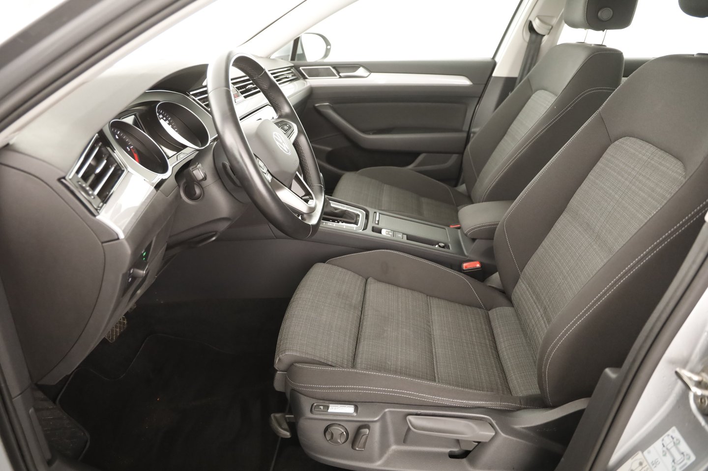VW Passat Variant Business TDI DSG | Bild 5 von 21