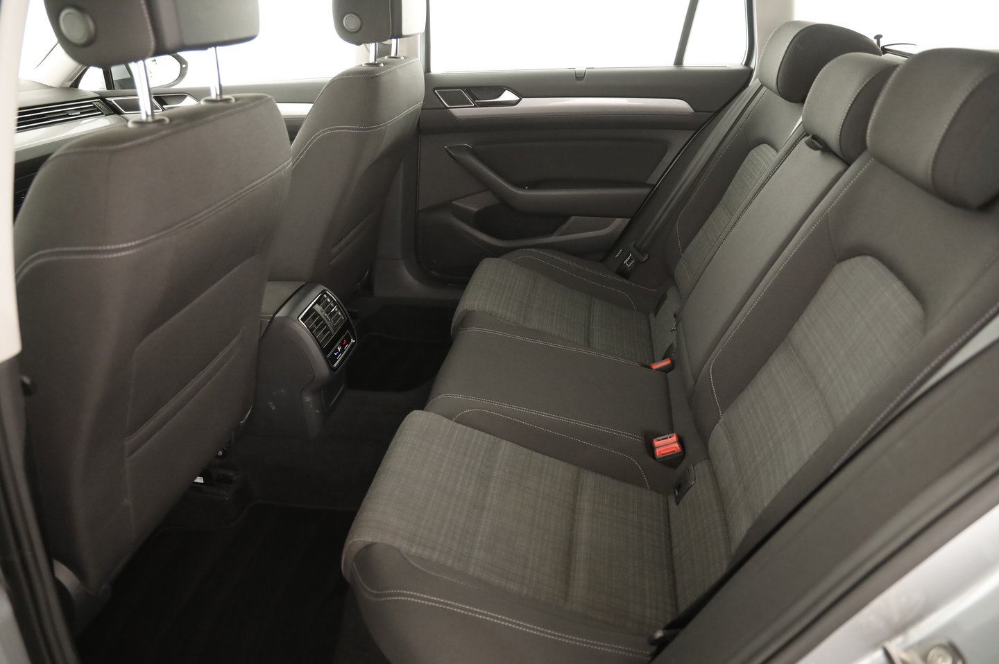 VW Passat Variant Business TDI DSG | Bild 16 von 21