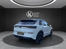 VW T-Roc R-Line eTSI DSG in Pure White Dach Black Uni