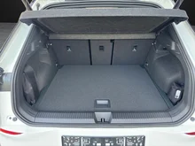 VW T-Roc R-Line eTSI DSG in Pure White Dach Black Uni