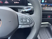 VW T-Roc R-Line eTSI DSG in Pure White Dach Black Uni