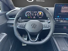 VW T-Roc R-Line eTSI DSG in Pure White Dach Black Uni