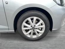 VW Caddy Life Maxi TDI 4MOTION in Oystersilber Metallic