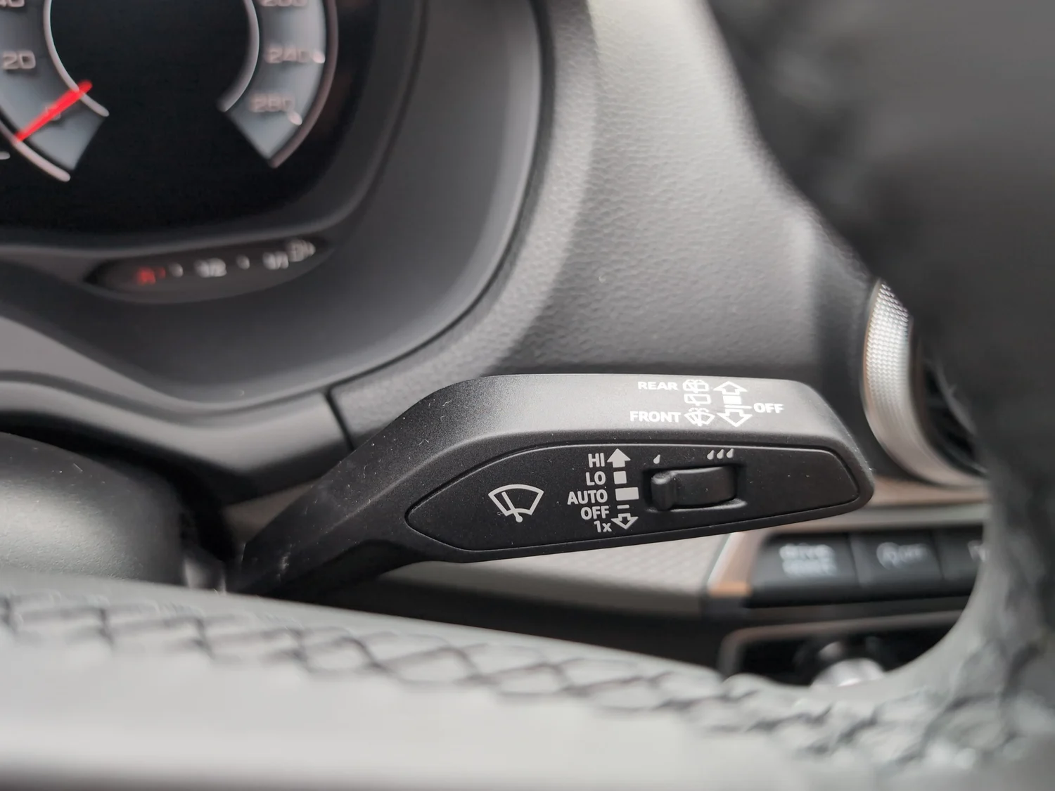 Bild eines Q2 30 TFSI admired
