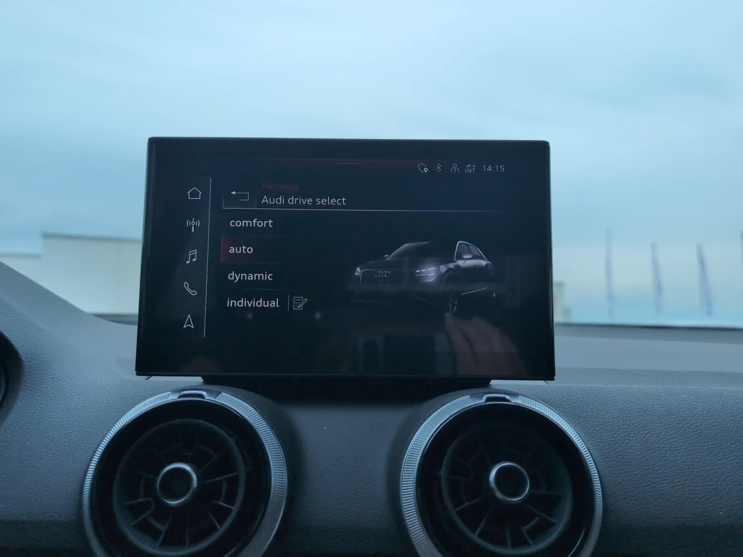 Bild eines Q2 30 TFSI admired