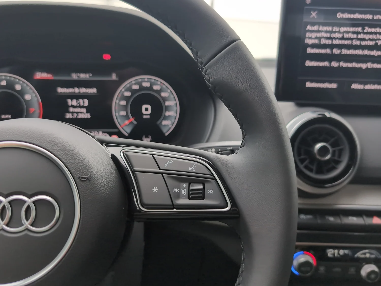 Bild eines Q2 30 TFSI admired