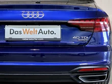 Audi A4 Limousine 40 TDI advanced quattro in NAVARRABLAU METALLIC