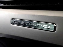 Audi A4 Limousine 40 TDI advanced quattro in NAVARRABLAU METALLIC