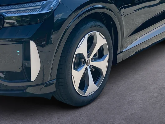 Bild eines Audi Q4 e-tron quattro