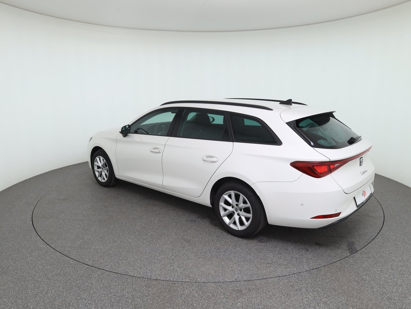 SEAT Leon SP Kombi Style 2.0 TDI DSG 150 PS | Bild 7 von 30