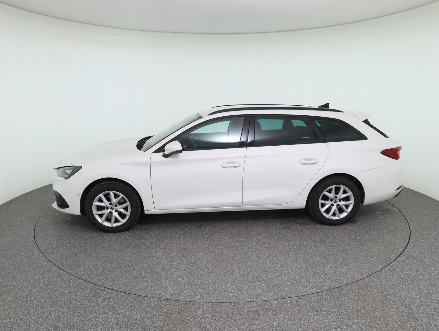 SEAT Leon SP Kombi Style 2.0 TDI DSG 150 PS | Bild 8 von 30