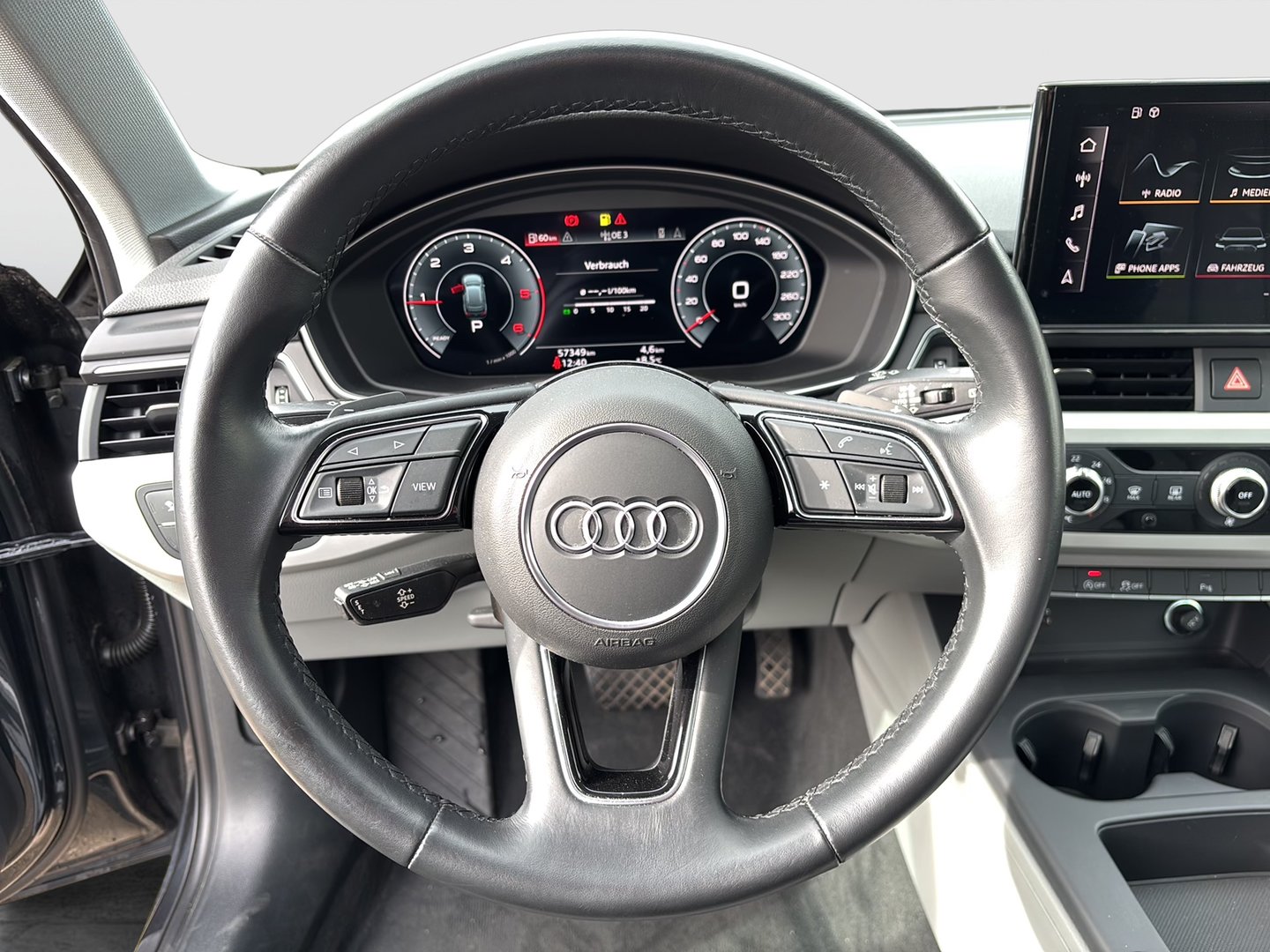 Audi A4 Avant 30 TDI | Bild 13 von 28