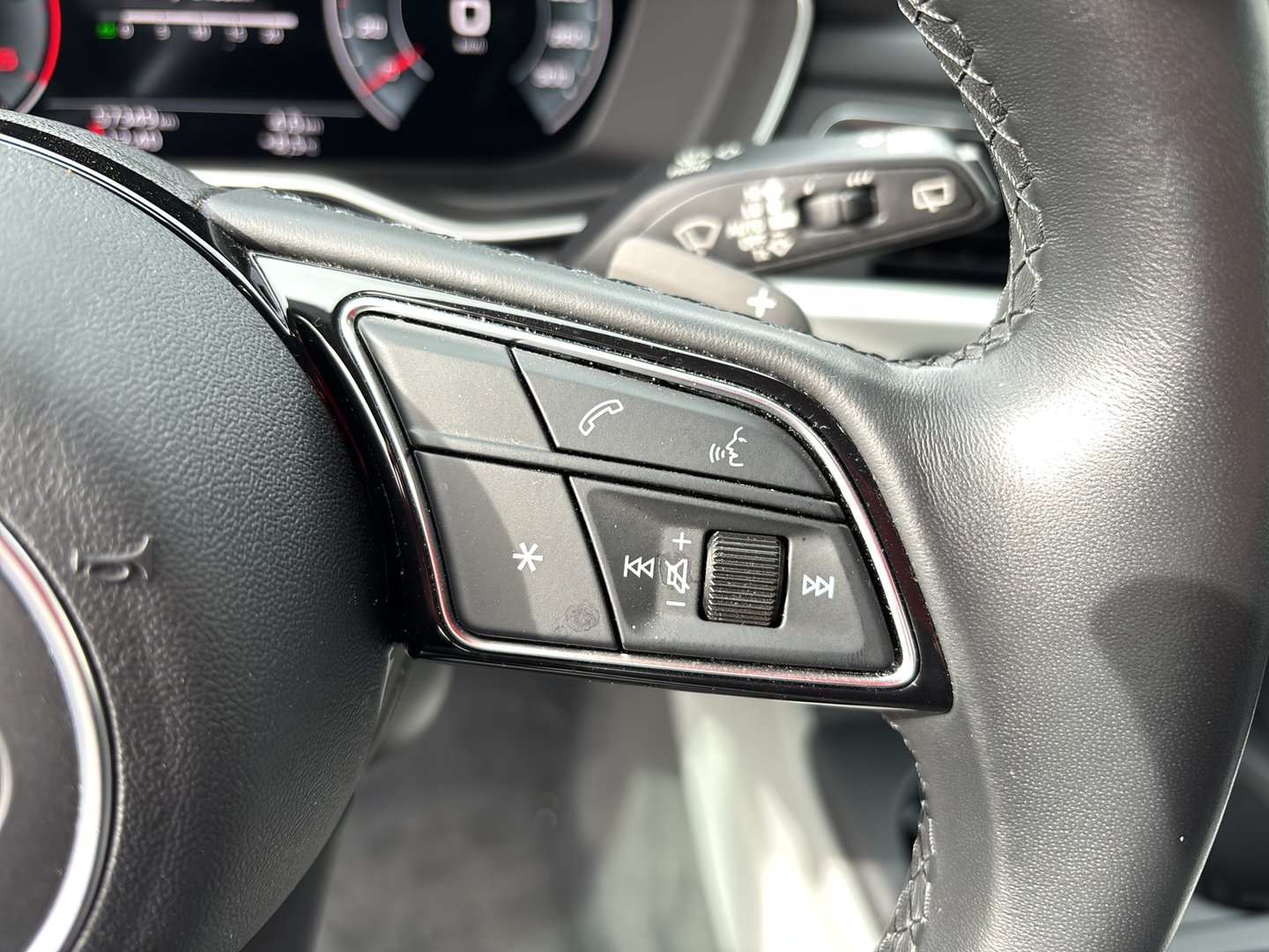 Audi A4 Avant 30 TDI | Bild 17 von 28