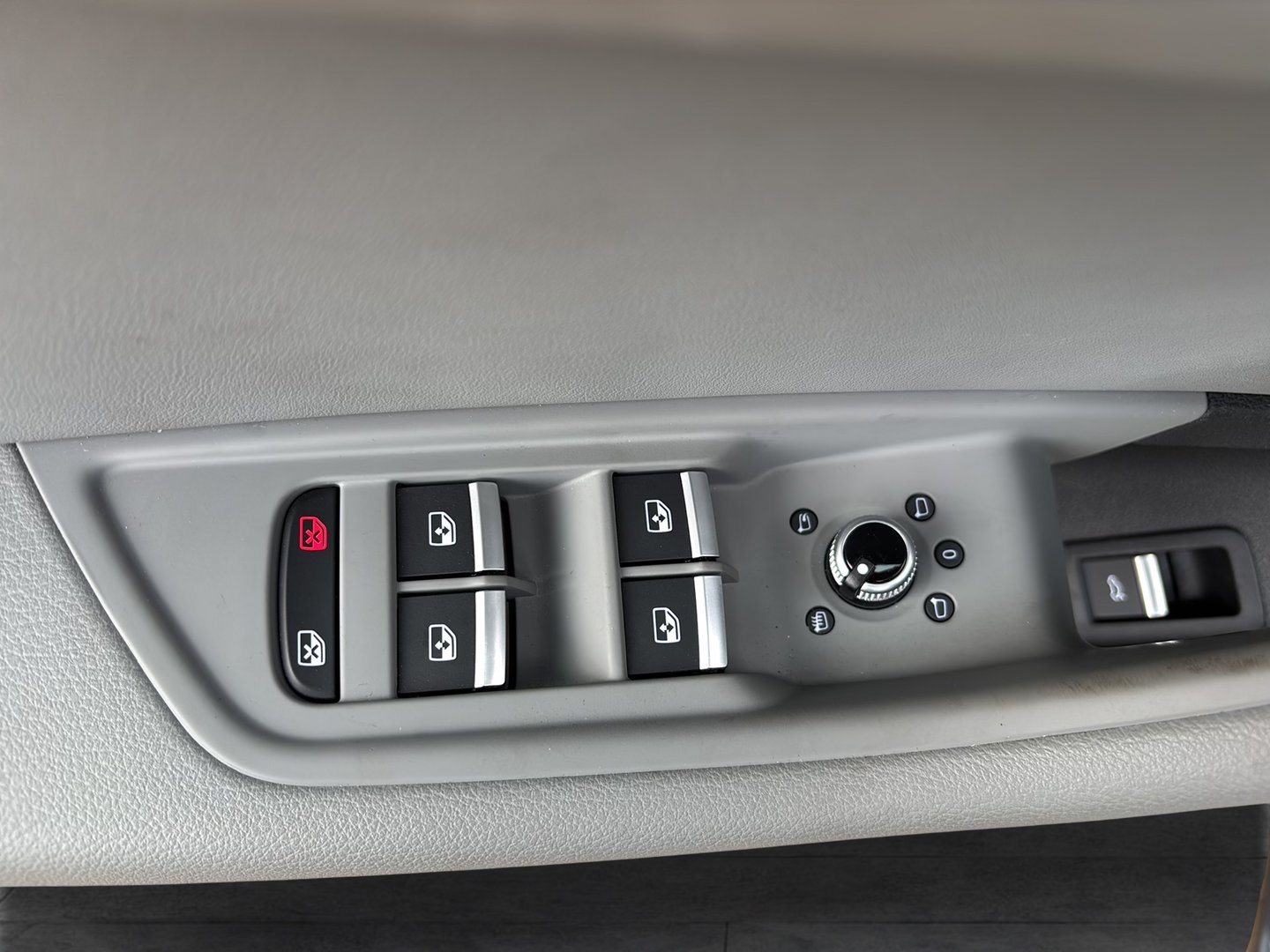 Audi A4 Avant 30 TDI | Bild 9 von 28