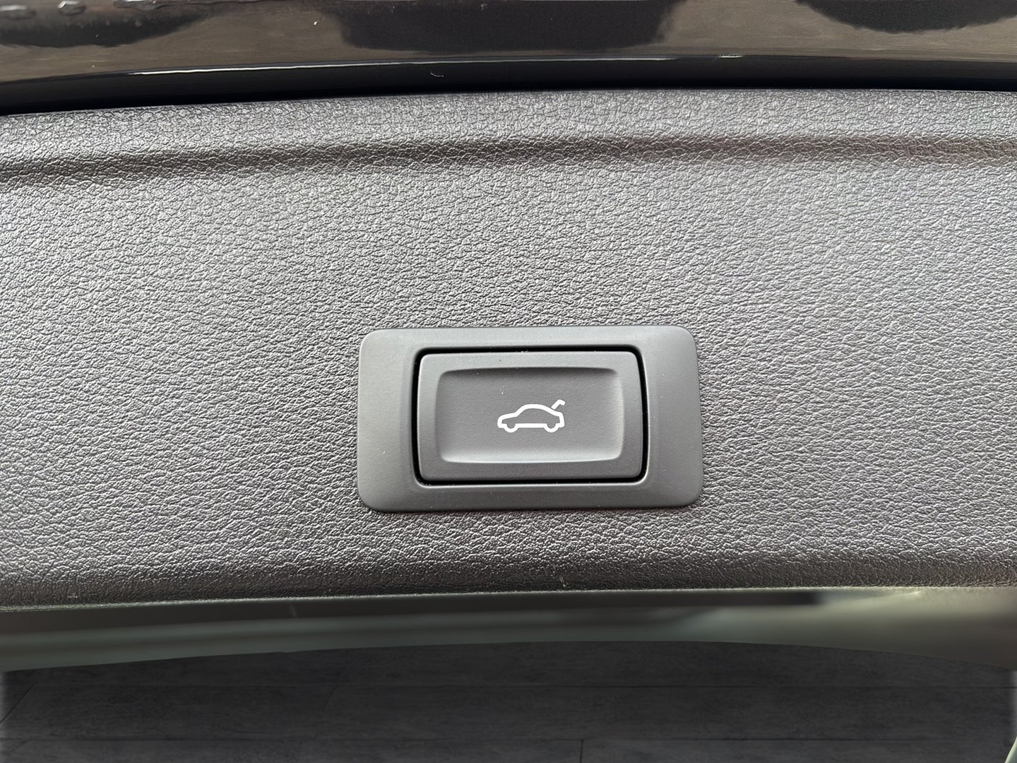 Audi A4 Avant 30 TDI | Bild 25 von 28