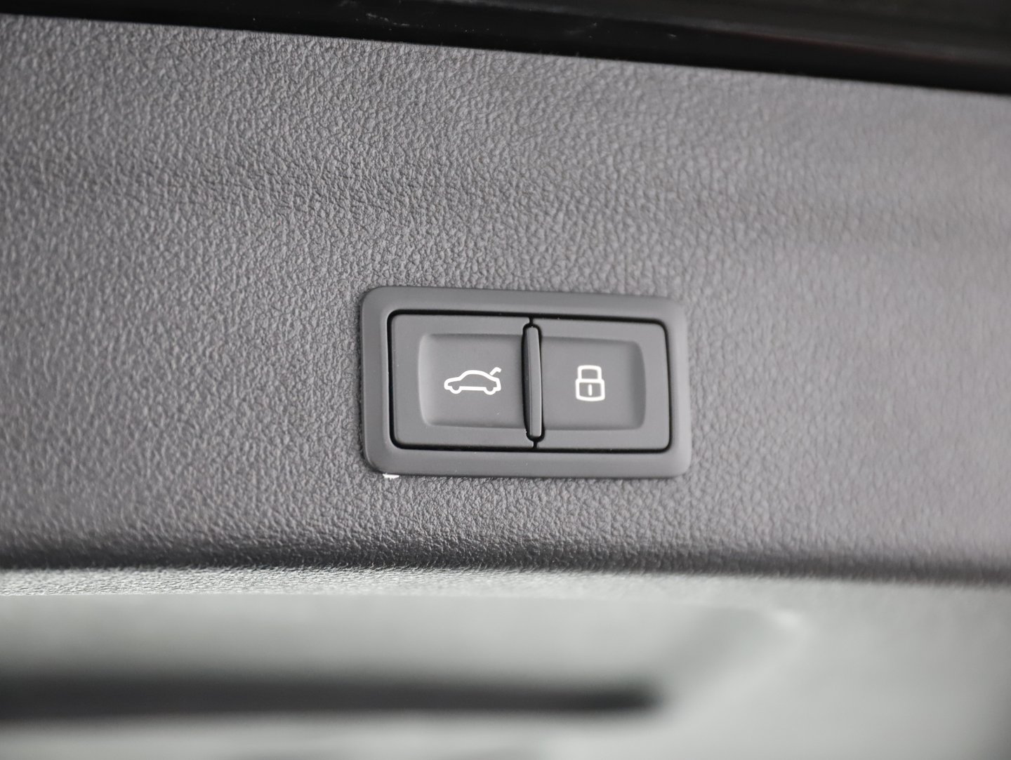 Audi A6 Avant 40 TDI quattro Design | Bild 12 von 14