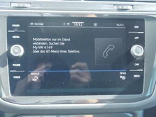 VW Tiguan 2,0 TDI Life DSG in Deep Blak Perleffekt