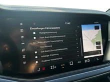 VW Touareg R eHybrid TSI 4MOTION in Meloe Blau Crystal Effekt