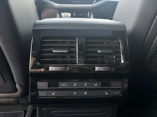 VW Touareg R eHybrid TSI 4MOTION in Meloe Blau Crystal Effekt