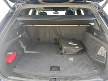 VW Touareg R eHybrid TSI 4MOTION in Meloe Blau Crystal Effekt