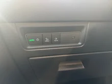 VW Touareg R eHybrid TSI 4MOTION in Meloe Blau Crystal Effekt