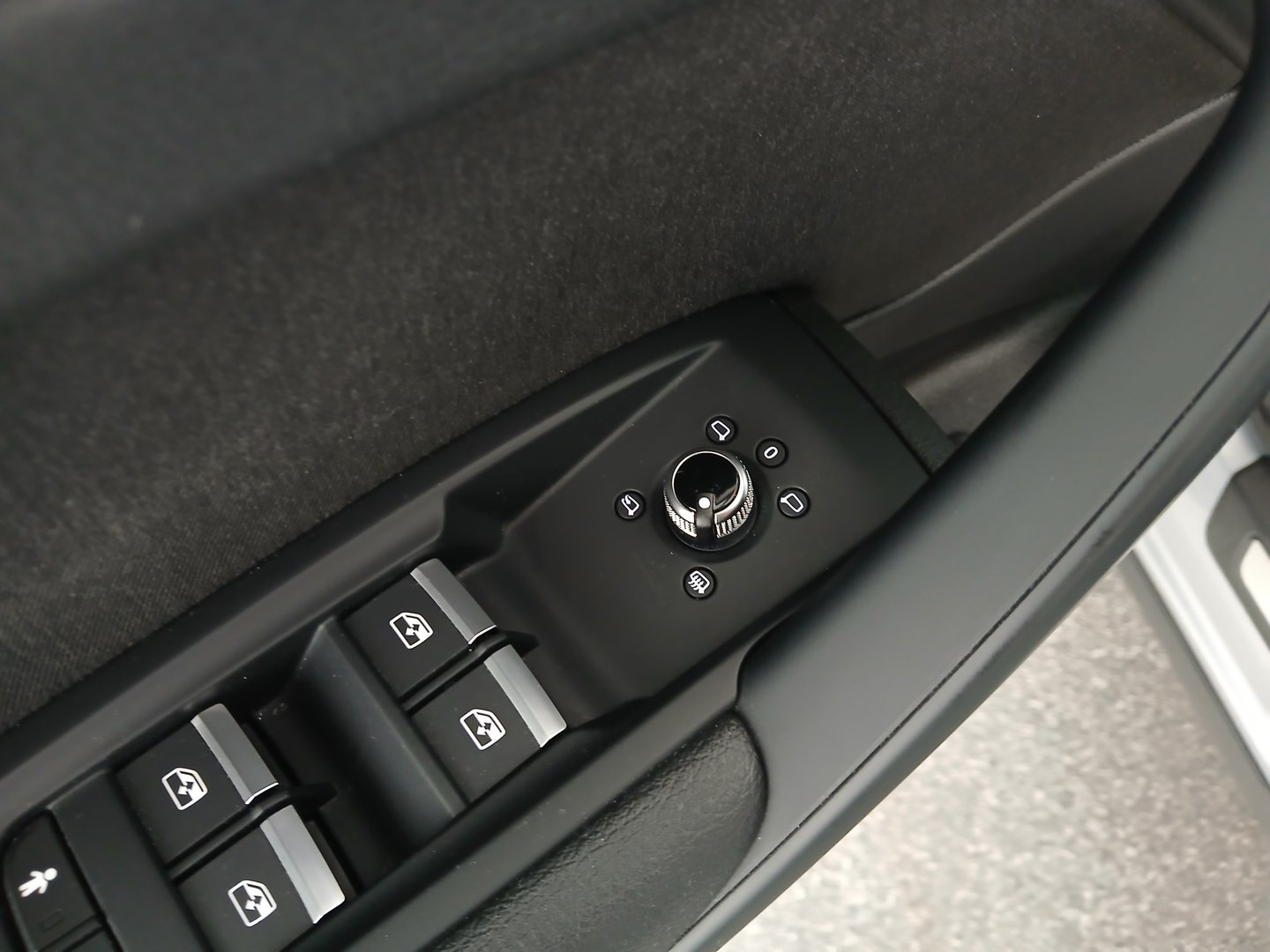 Audi Q5 40 TDI ultra quattro Design | Bild 11 von 33