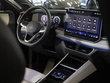 VW Tayron Elegance eHybrid DSG 150kW in Grenadillschwarz Metallic