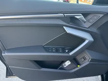 Audi A3 Sportback 30 TFSI in Brillantschwarz