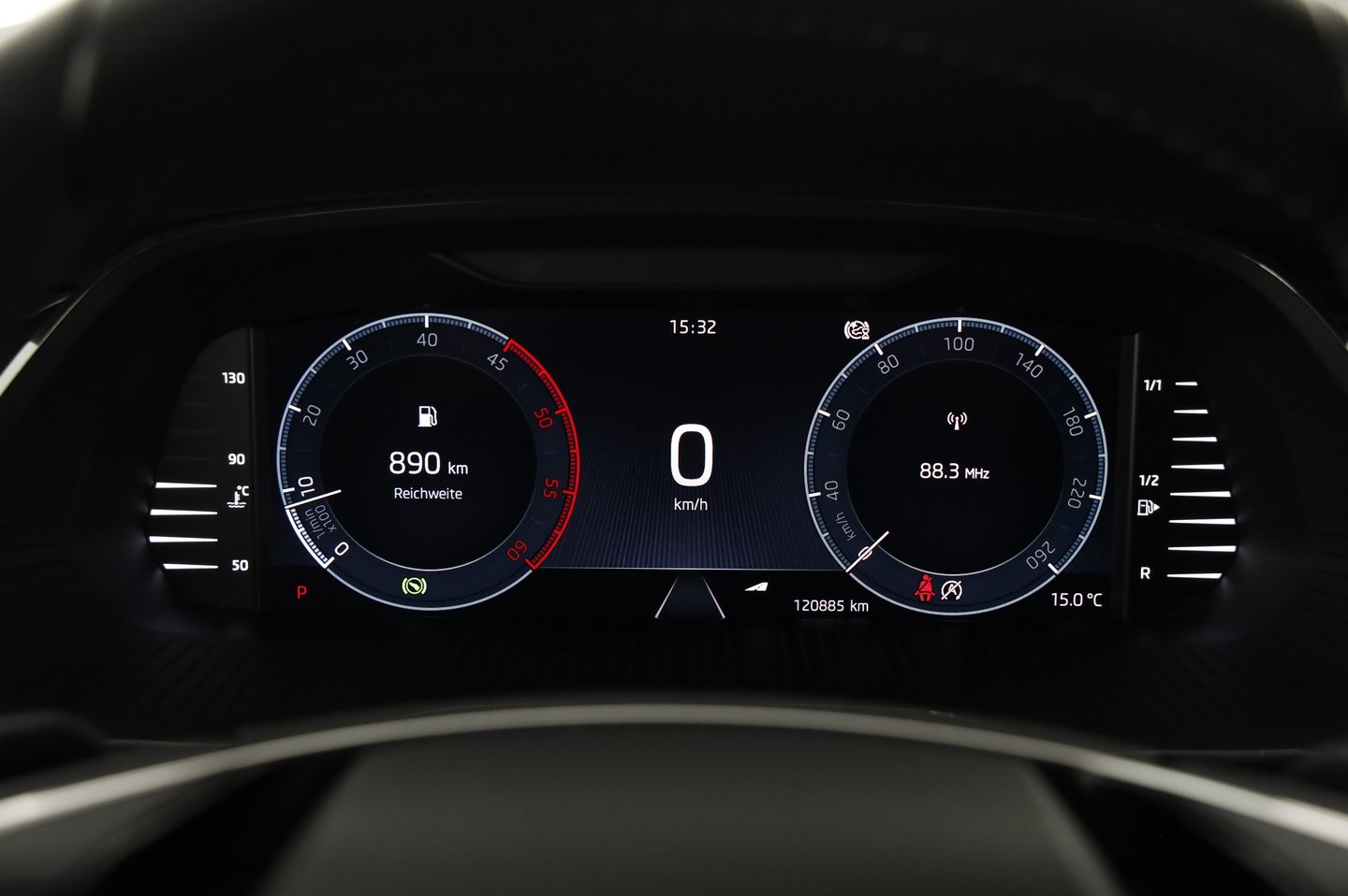 Škoda OCTAVIA Combi Style TDI DSG | Bild 11 von 21