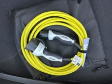 VW ID.3 Pure 125 kW Business in Mondsteingrau Dach schwarz