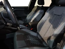 Audi A1 Sportback 25 TFSI intense in Pfeilgrau Perleffekt