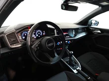 Audi A1 Sportback 25 TFSI intense in Pfeilgrau Perleffekt