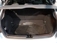 Audi A1 Sportback 25 TFSI intense in Pfeilgrau Perleffekt