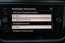 VW T-Roc Design TSI in Flash Rot Dach Schwarz